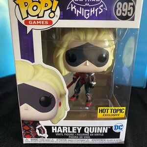 HOT TOPIC EXCLUSIVE • HARLEY QUINN GOTHAM KNIGHTS • FUNKO POP!